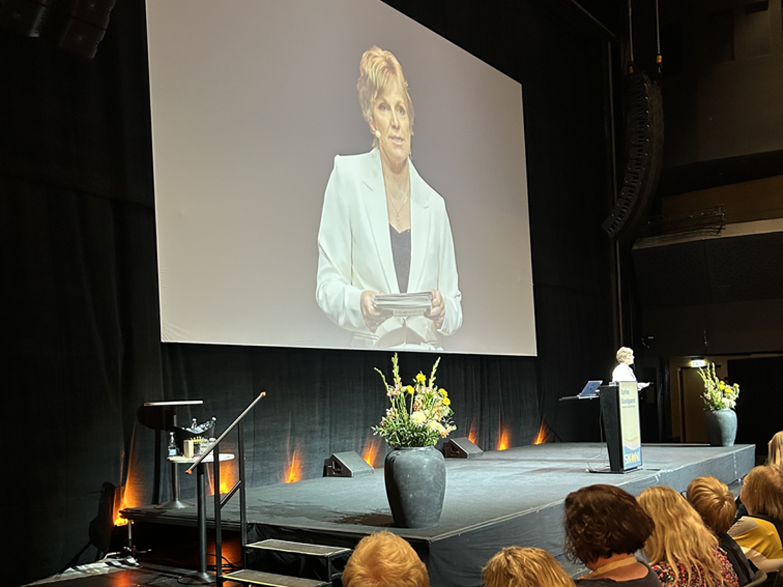 Autismeforeningens formand, Karina Bundgaard, afholder åbningstalen på årets sikon konference
