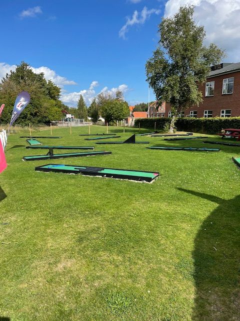 minigolfbane i grønt fællesområde