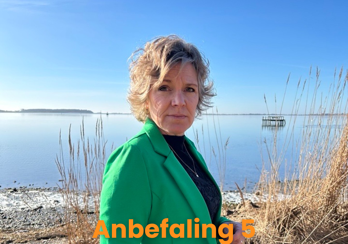 Autismeforeningens formand, Karina Bundgaard. Nedenfor teksten: Anbefaling 5.