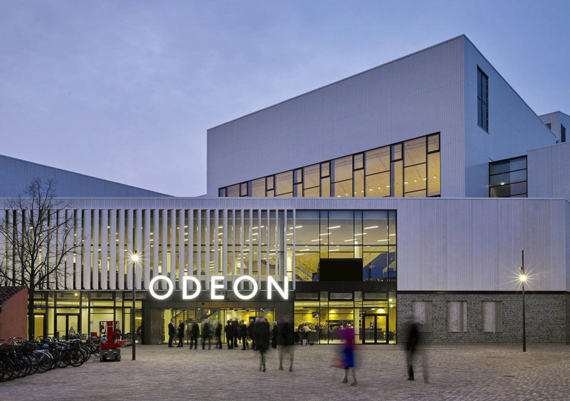 Odeon set forfra